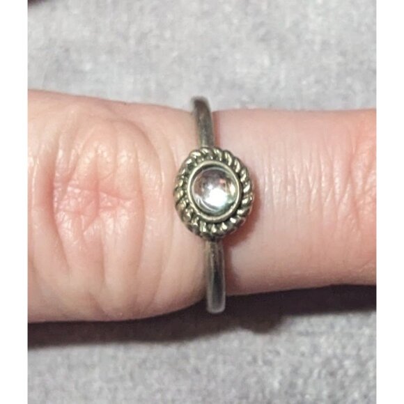 Minimalist Silver Tone Ring With Clear Cabochon Size 7 - Picture 11 of 13